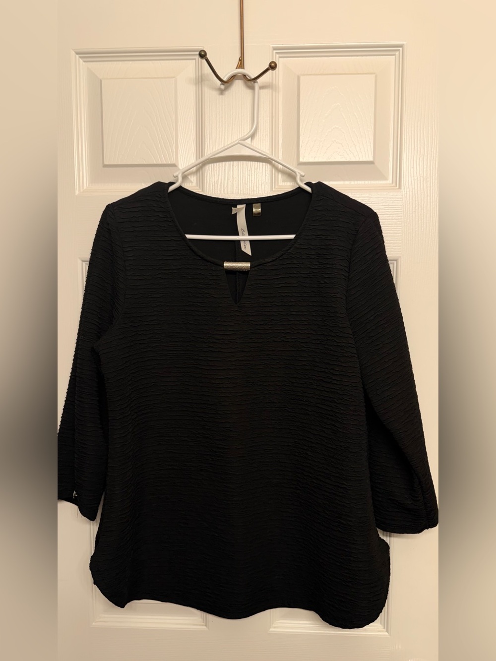 NY Collection Black Tunic with Silver Neck Bar